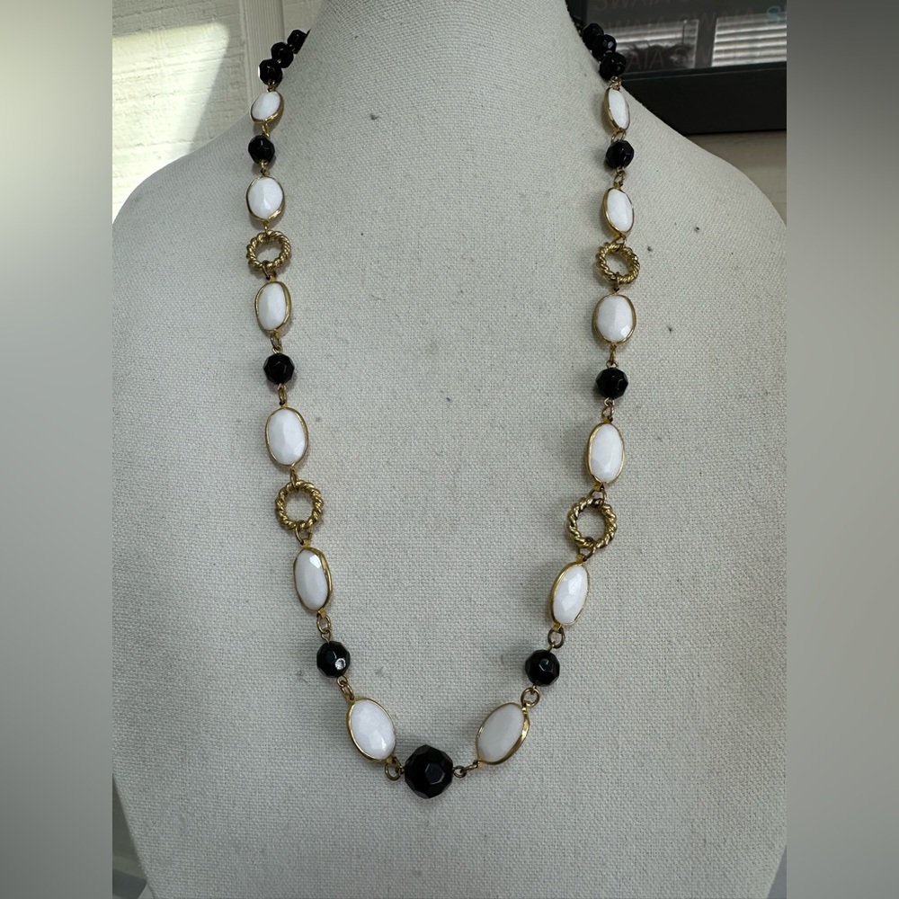 Classic black and white bead necklace